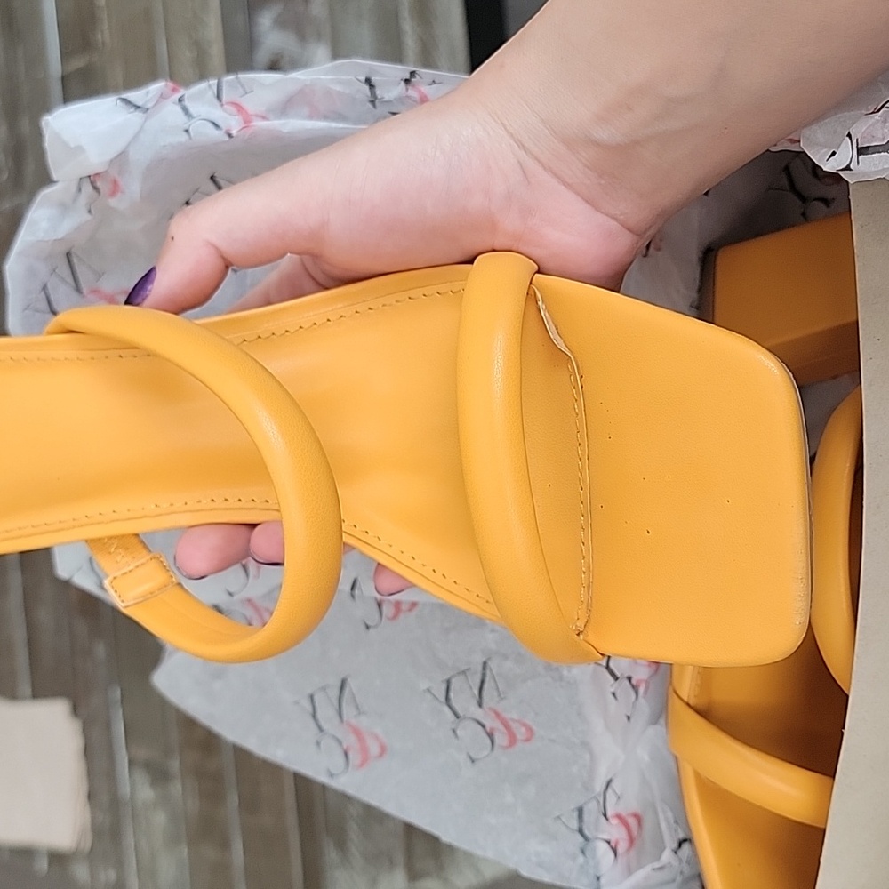 New York & Company Orange Heels - Picture 3 of 12